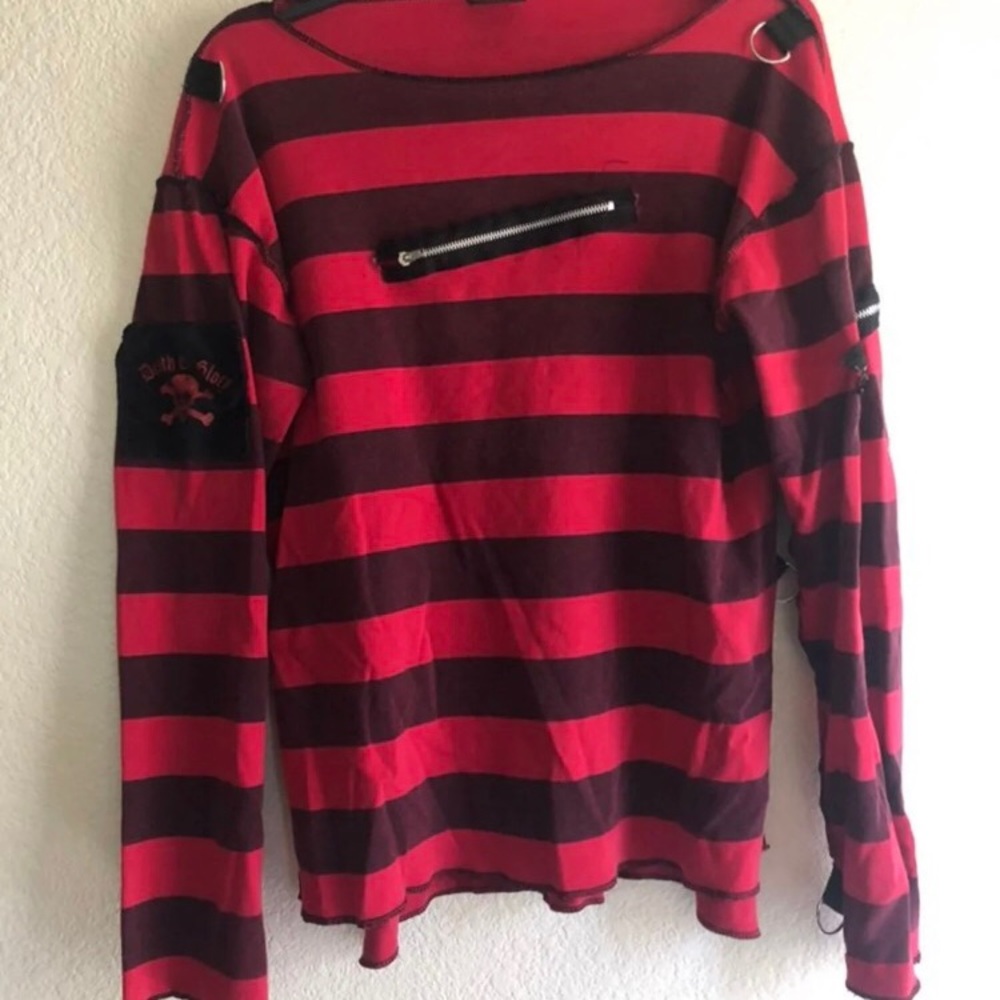 HOLD Unisex Omen shirt